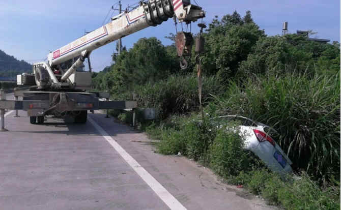 永寿重载吊车救援 永寿重载吊车救援
